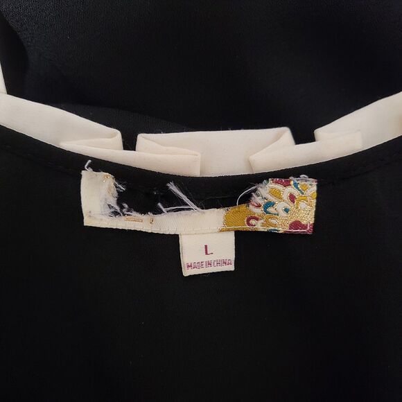 Contrast Piped Trim Sleeveless Top LARGE - Picture 6 of 6